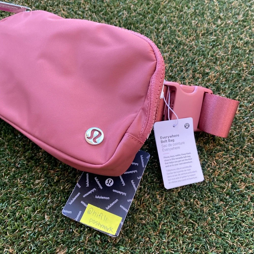 NWT Lululemon everywhere belt bag briar rose πΉ π extended strap new - Picture 3 of 12